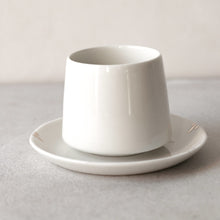 CUP AND SAUCER SIMPLE BLANCHE & GOLD - SET OF 4